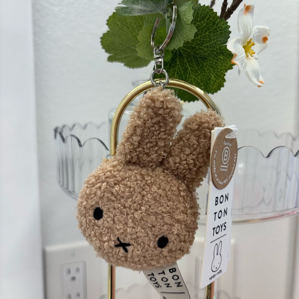 Sold:Adorable Miffy🐰💗Lt Brown Keychain